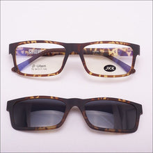 Load image into Gallery viewer, Sunglass Innovation® - Sunglass Innovation
