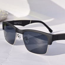 Load image into Gallery viewer, Sunglass Innovation® - Sunglass Innovation
