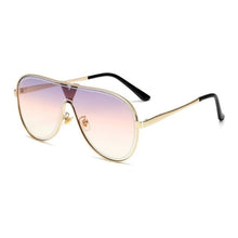 Load image into Gallery viewer, Luxury Vintage Fashion Pilot Sunglasses. - Sunglass Innovation®
