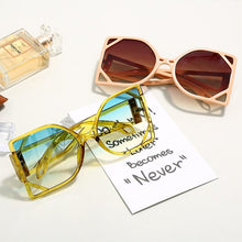 Load image into Gallery viewer, Women&#39;s Steampunk Square Oversized Sunglasses - *Only Ships Within USA* - Sunglass Innovation®
