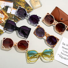Load image into Gallery viewer, Women&#39;s Steampunk Square Oversized Sunglasses - *Only Ships Within USA* - Sunglass Innovation®
