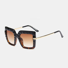 Load image into Gallery viewer, Sunglass Innovation® - Sunglass Innovation
