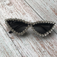 Load image into Gallery viewer, Sunglass Innovation® - Sunglass Innovation
